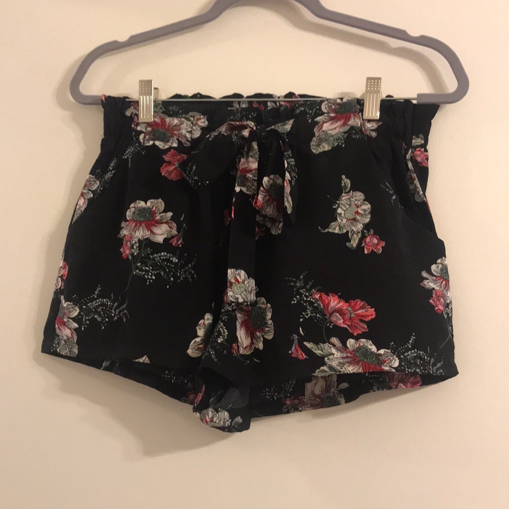 Floral Tie shorts with pocket